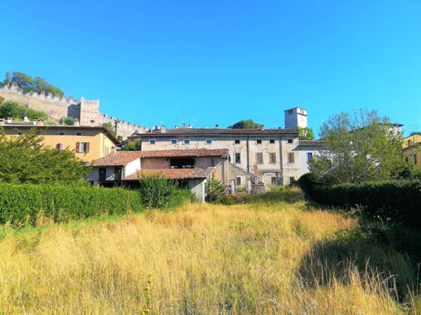 casale in vendita a Monzambano