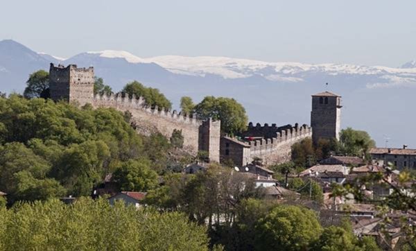 terreno edificabile in vendita a Monzambano