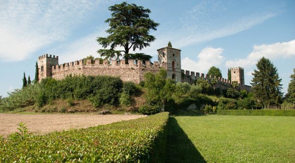 terreno edificabile in vendita a Monzambano