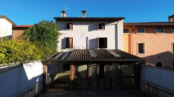 appartamento in vendita a Monzambano