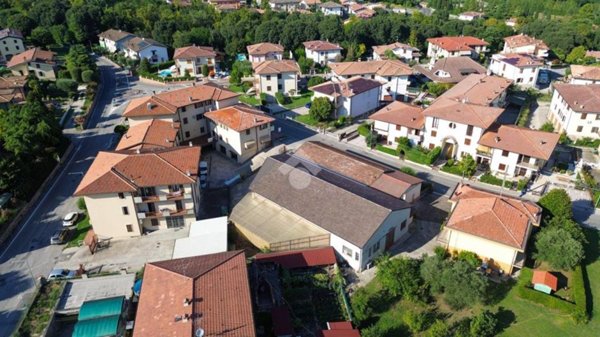 trivano in vendita a Monzambano