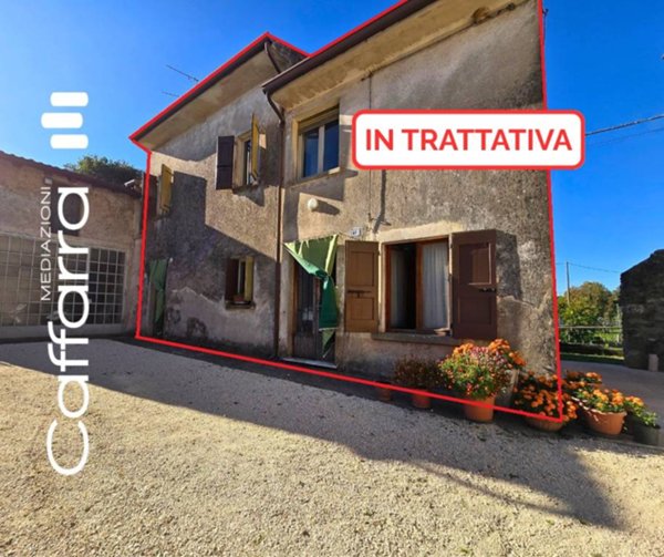 casa indipendente in vendita a Monzambano in zona Pille