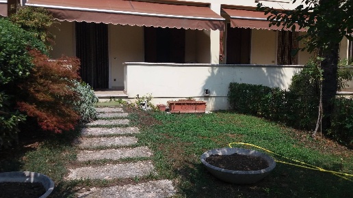 casa indipendente in vendita a Monzambano