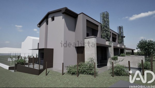 casa indipendente in vendita a Monzambano