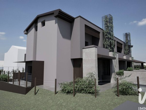 casa indipendente in vendita a Monzambano