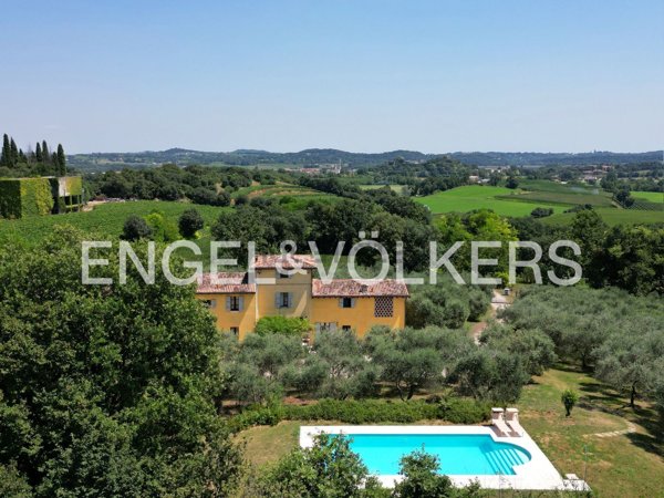 casa indipendente in vendita a Monzambano