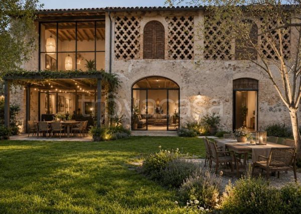 casa indipendente in vendita a Monzambano