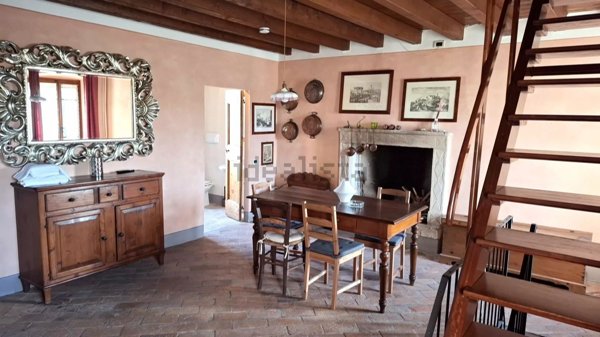 casa indipendente in vendita a Monzambano in zona Castellaro Lagusello