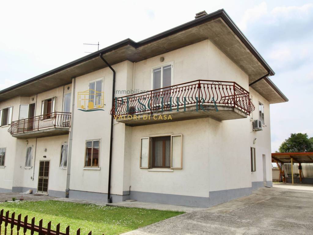 appartamento in vendita a Monzambano