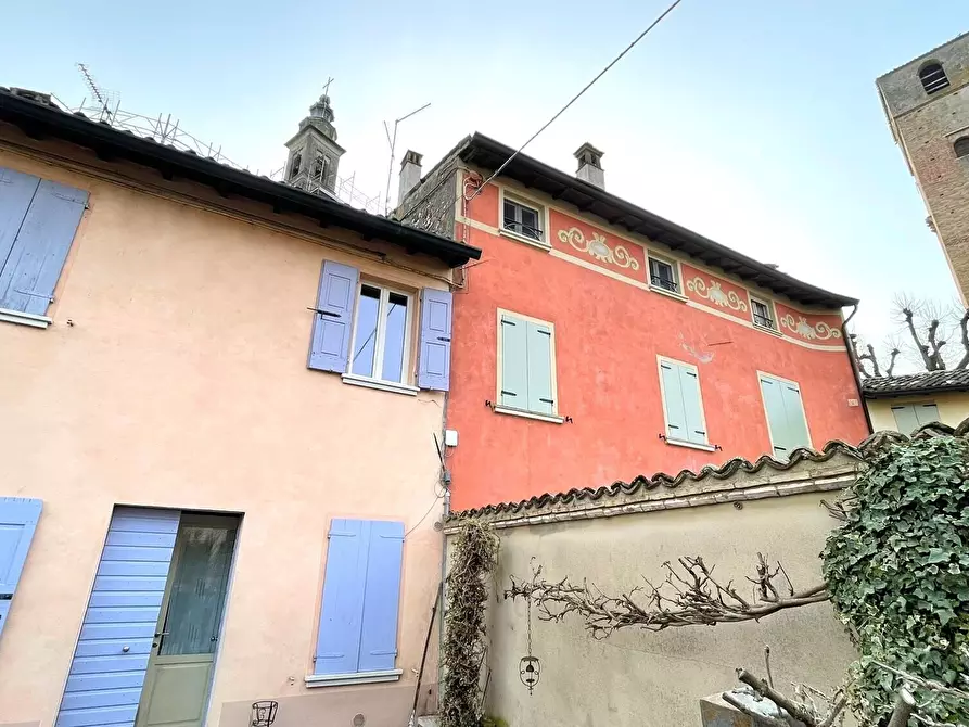 casa indipendente in vendita a Monzambano in zona Castellaro Lagusello