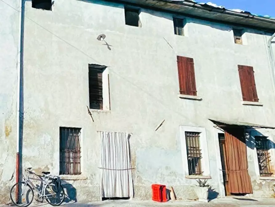 casa indipendente in vendita a Monzambano in zona Castellaro Lagusello