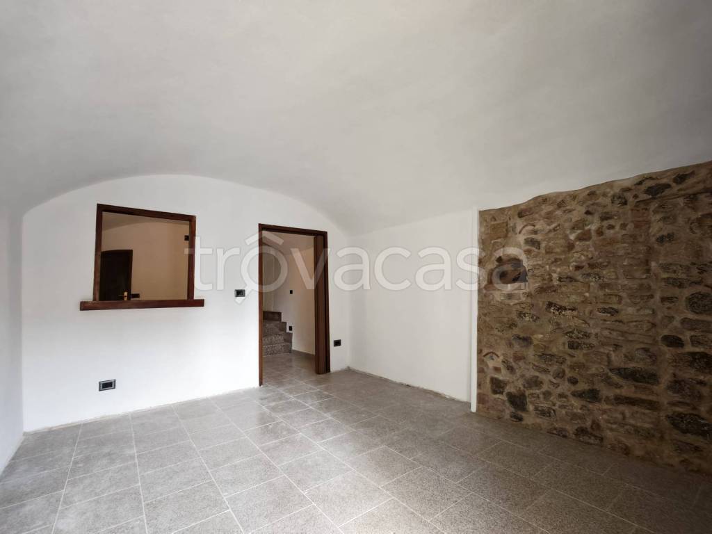casa indipendente in vendita a Monzambano in zona Pille