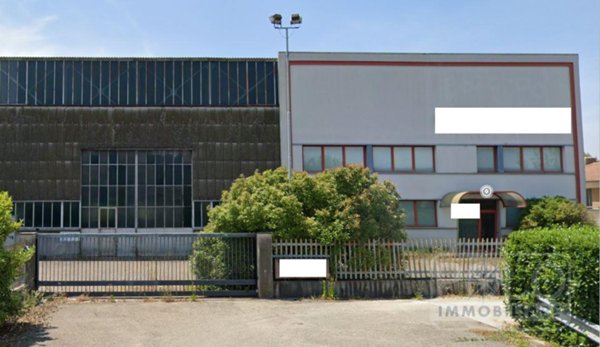 locale commerciale in vendita a Motteggiana