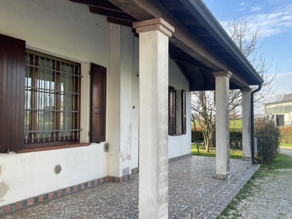 appartamento in vendita a Motteggiana in zona Torricella