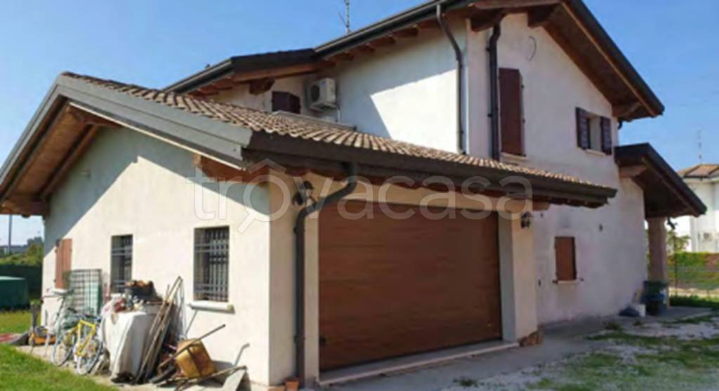 casa indipendente in vendita a Motteggiana