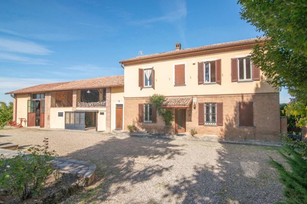 casale in vendita a Motteggiana in zona Torricella