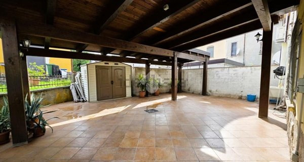 appartamento in vendita a Motteggiana in zona Villa Saviola