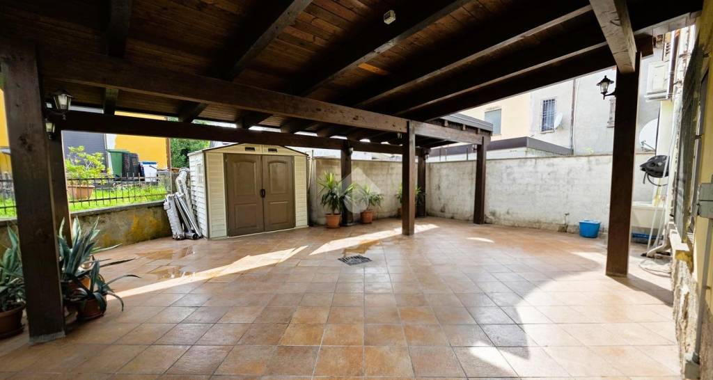 casa indipendente in vendita a Motteggiana in zona Villa Saviola