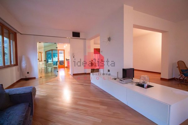 casa indipendente in vendita a Motteggiana in zona Villa Saviola