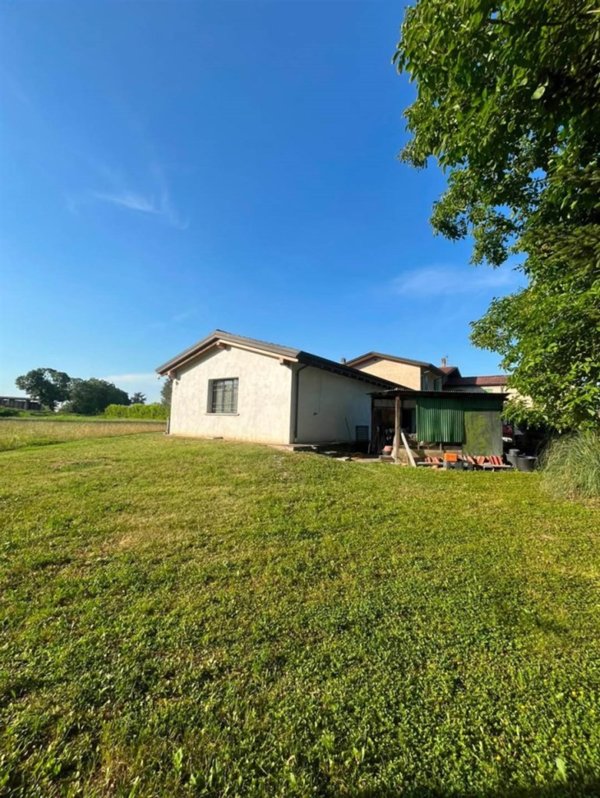 casa indipendente in vendita a Motteggiana in zona Torricella
