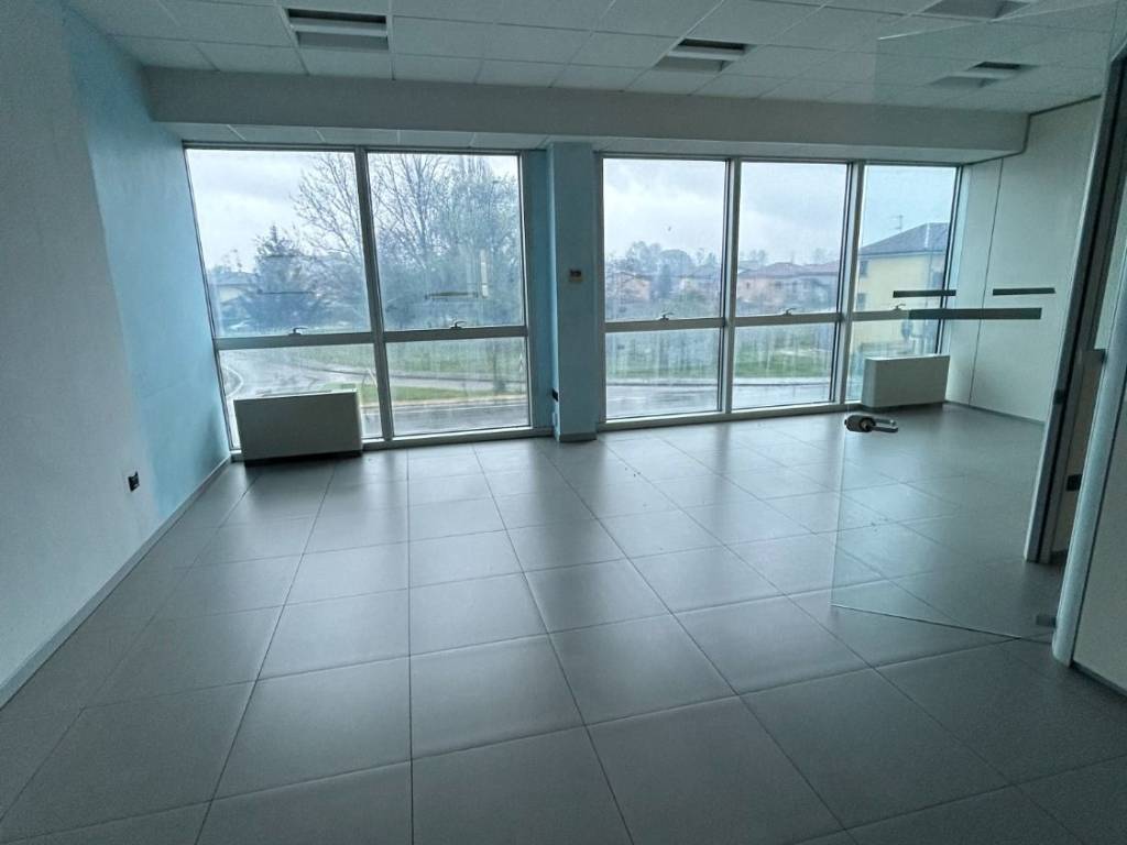 ufficio in vendita ad Ostiglia