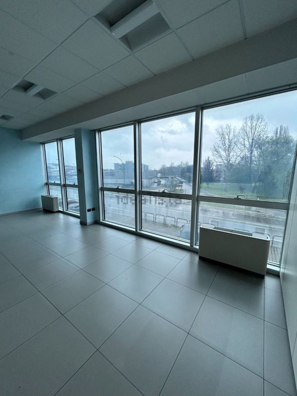 ufficio in vendita ad Ostiglia