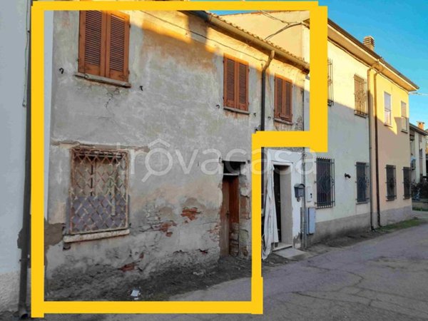 casa indipendente in vendita ad Ostiglia