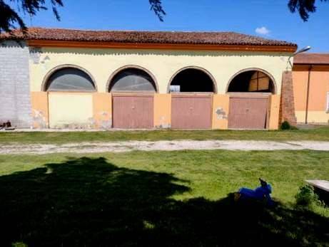 casa indipendente in vendita ad Ostiglia