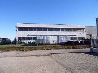 locale commerciale in vendita ad Ostiglia