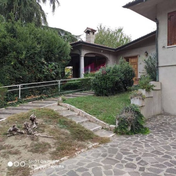 casa indipendente in vendita ad Ostiglia