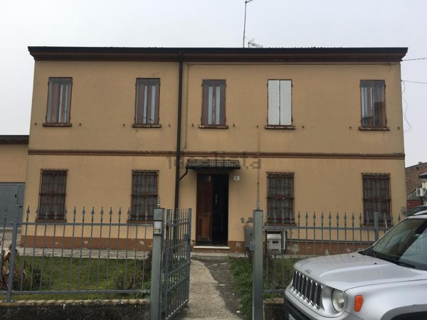 casa indipendente in vendita ad Ostiglia