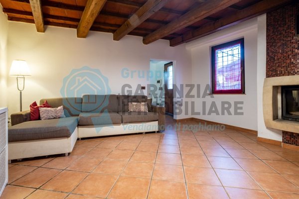casa indipendente in vendita ad Ostiglia