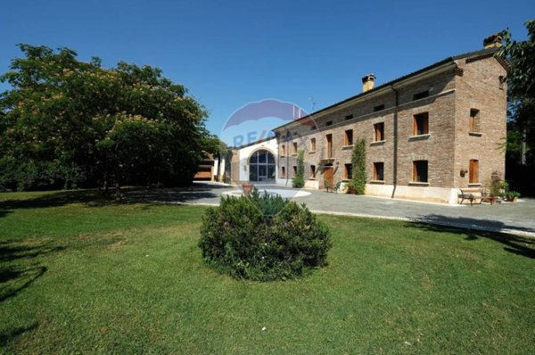 casa indipendente in vendita ad Ostiglia