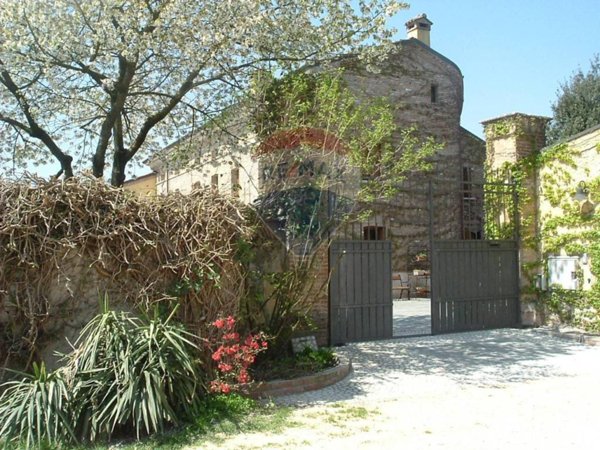 casa indipendente in vendita ad Ostiglia