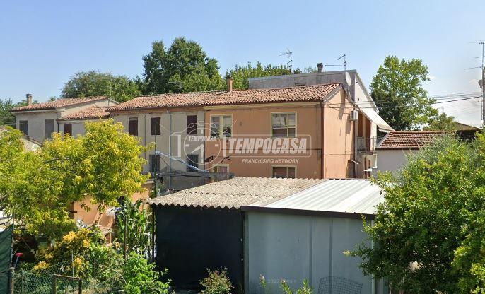 casa indipendente in vendita ad Ostiglia