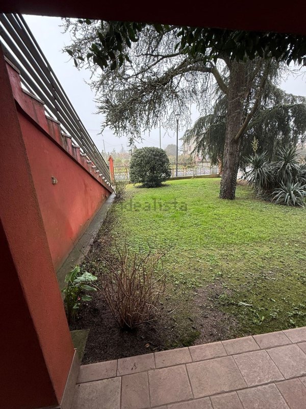 casa indipendente in vendita ad Ostiglia