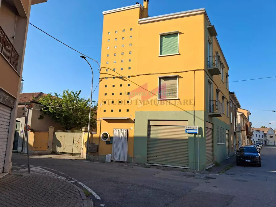 casa semindipendente in vendita ad Ostiglia