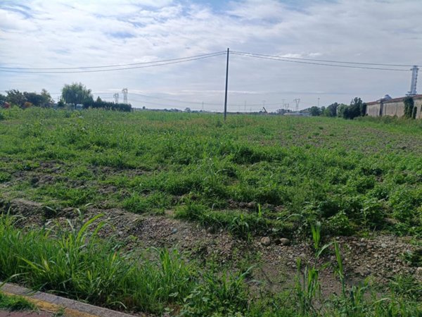 terreno agricolo in vendita ad Ostiglia in zona Correggioli
