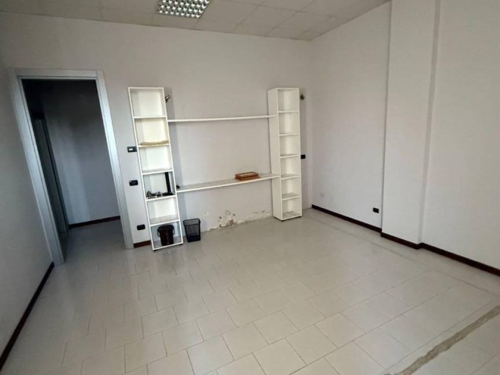 ufficio in vendita ad Ostiglia