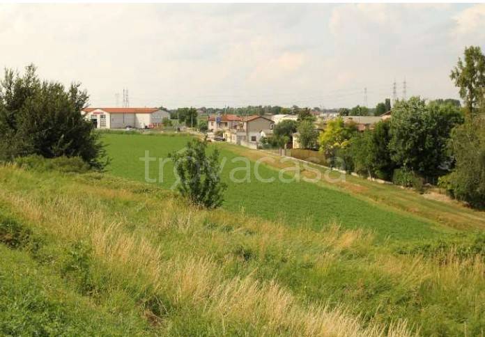 terreno edificabile in vendita ad Ostiglia