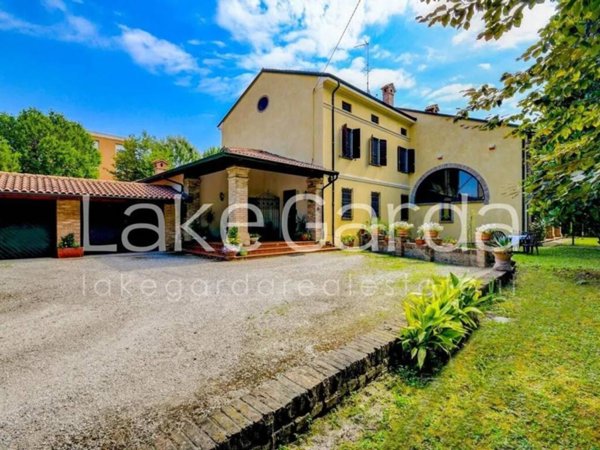 casa indipendente in vendita ad Ostiglia