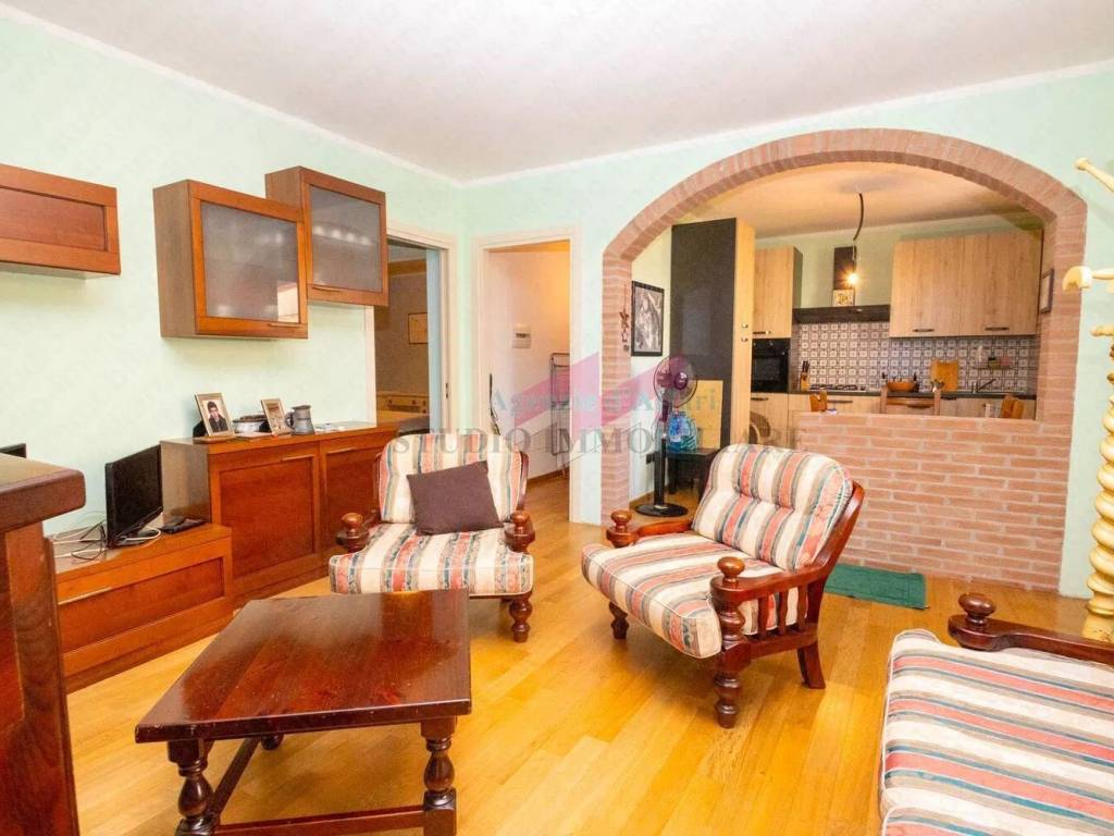 appartamento in vendita ad Ostiglia in zona Correggioli