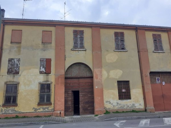 casa indipendente in vendita ad Ostiglia
