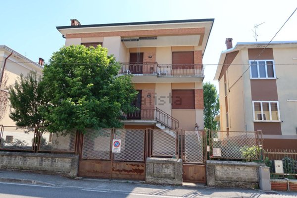 casa indipendente in vendita ad Ostiglia