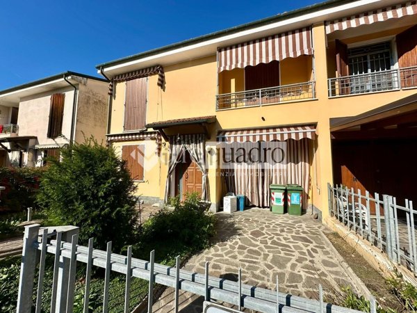 casa indipendente in vendita ad Ostiglia