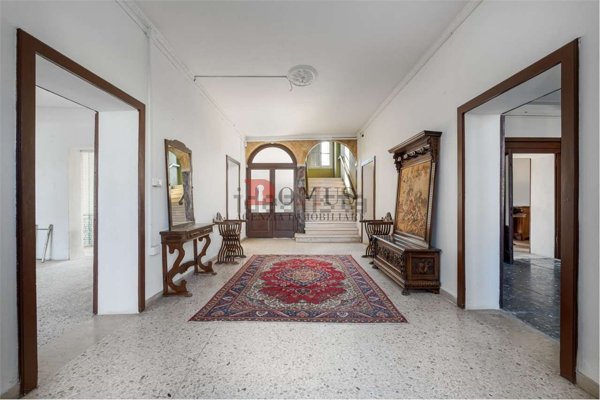 casa indipendente in vendita ad Ostiglia