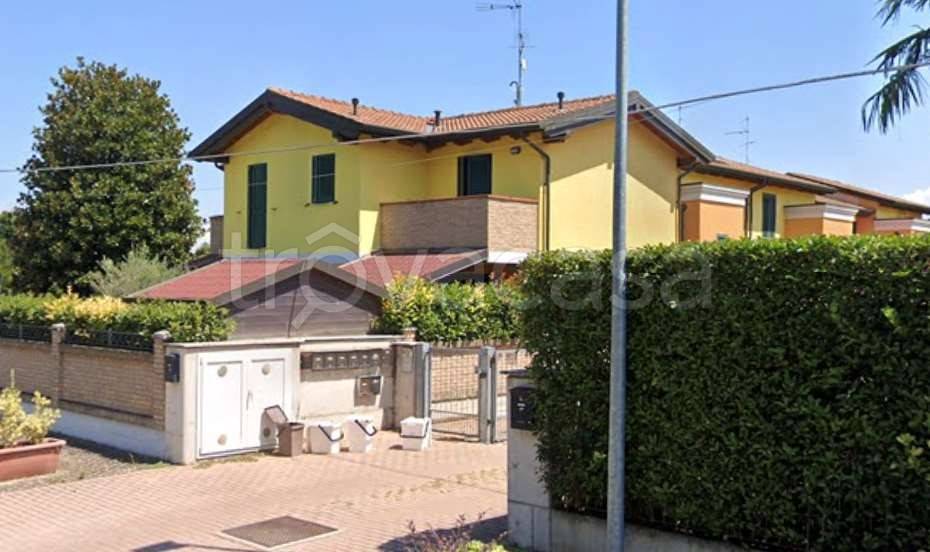 casa indipendente in vendita ad Ostiglia