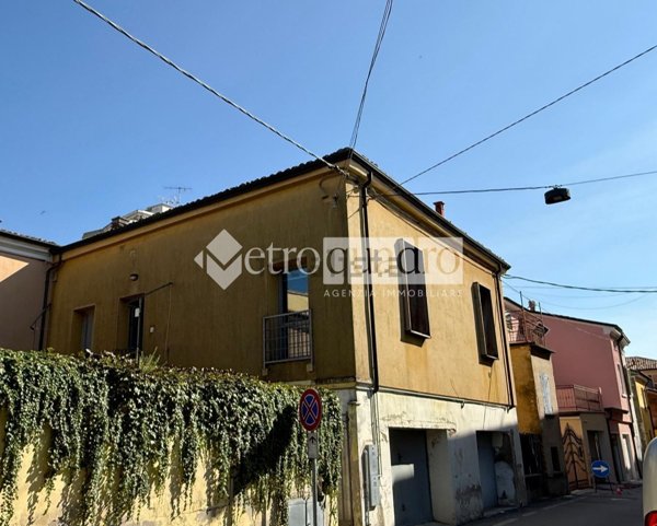 appartamento in vendita ad Ostiglia in zona Bugno San Romano