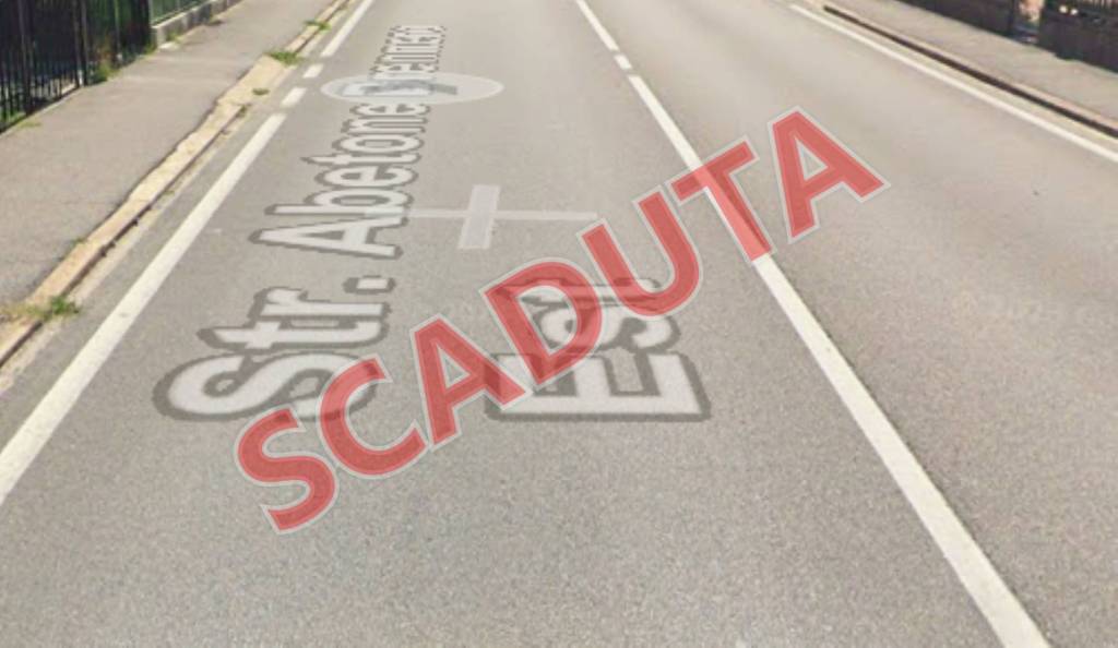 locale commerciale in vendita ad Ostiglia