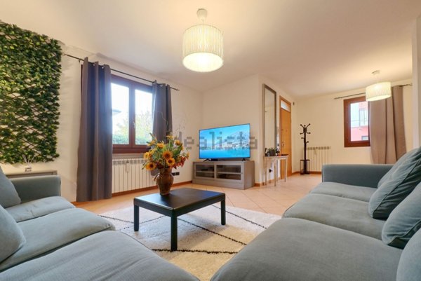 casa indipendente in vendita ad Ostiglia